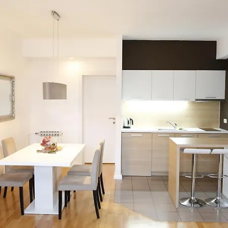 Lorenta Near The Гостевой дом