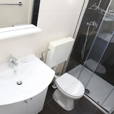 Lorenta Guest house 3*
