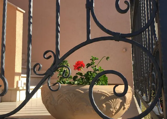 Lorenta Near The ゲストハウス ヴォディツェ