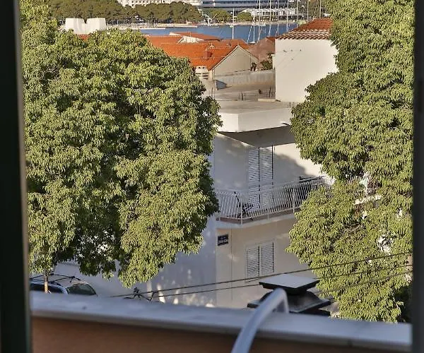 Lorenta Near The 3* ヴォディツェ