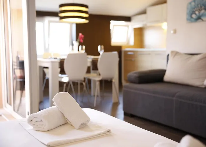 Lorenta Near The 3* ヴォディツェ