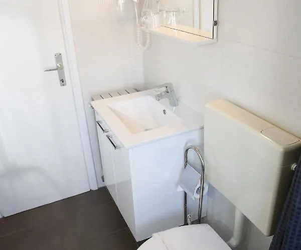 ゲストハウス Lorenta Near The ヴォディツェ