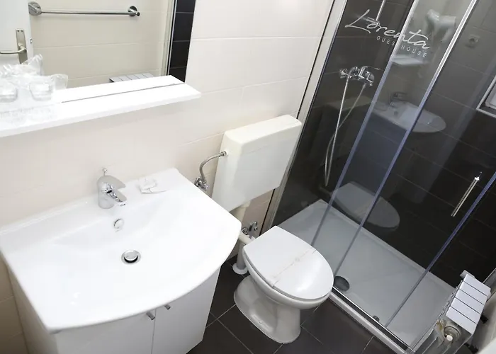 Lorenta Near The ゲストハウス 3*